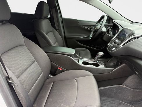 Used 2024 Chevrolet Malibu RS FWD image 19