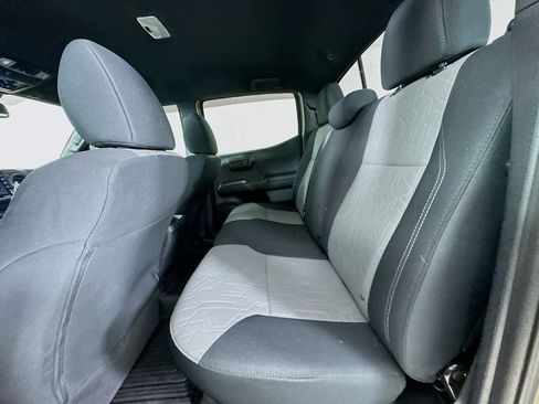 Used 2020 Toyota Tacoma TRD Off-Road AWD/4WD image 28