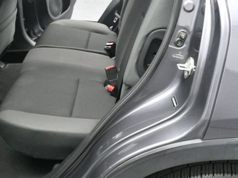 Used 2019 Honda HR-V LX image 17