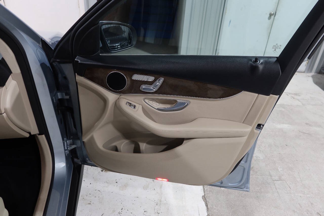 Used 2018 Mercedes-Benz GLC 300 image 29