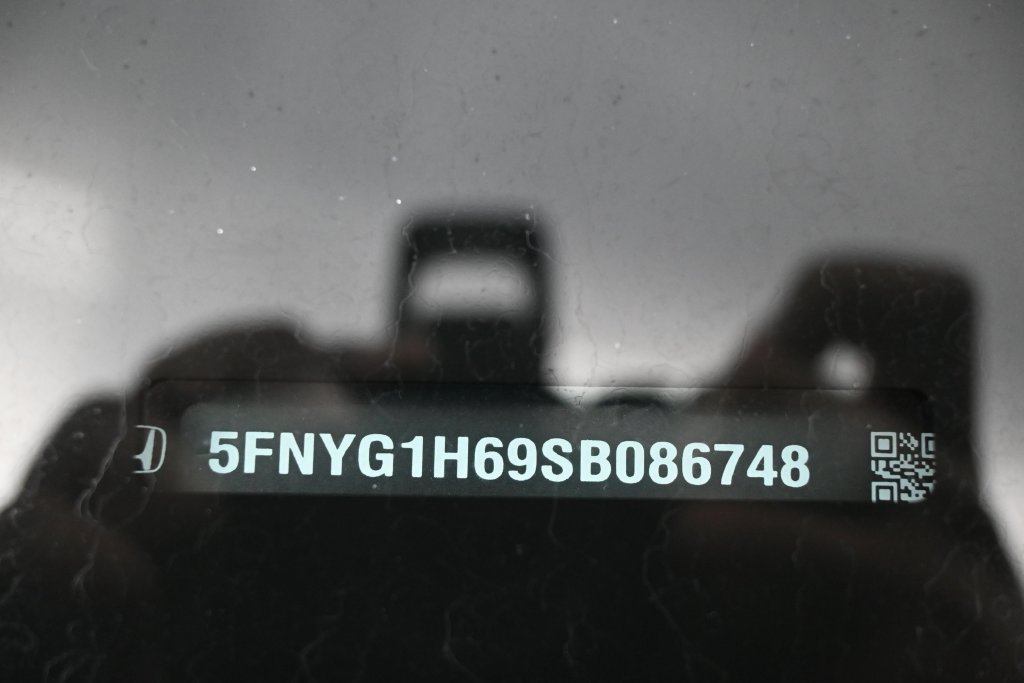 Used 2025 Honda Pilot TrailSport image 9