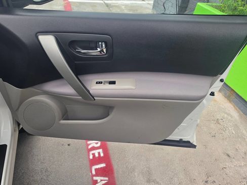 Used 2015 Nissan Rogue S w/ Convenience Package FWD image 29