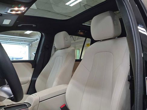 Certified 2025 Mercedes-Benz GLB 250 GLB 250 image 21