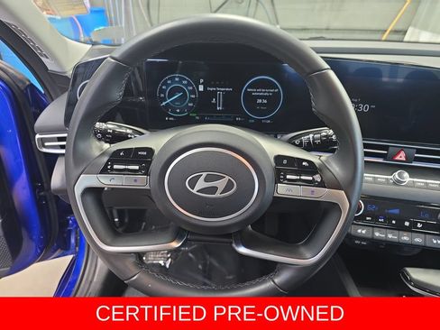 Certified 2025 Hyundai Elantra Limited FWD image 16