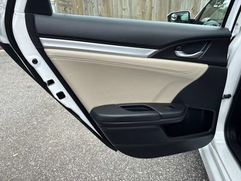 Used 2017 Honda Civic EX-L image 12
