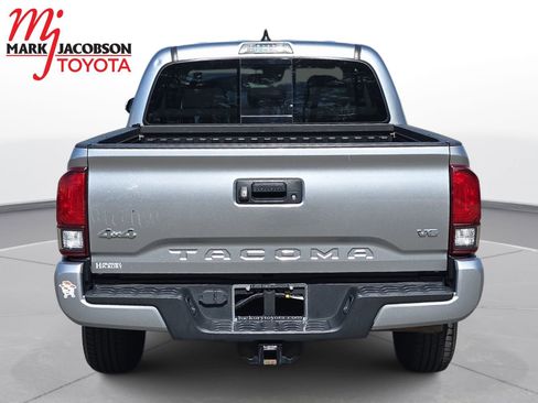 Used 2022 Toyota Tacoma SR5 w/ Technology Package AWD/4WD image 6