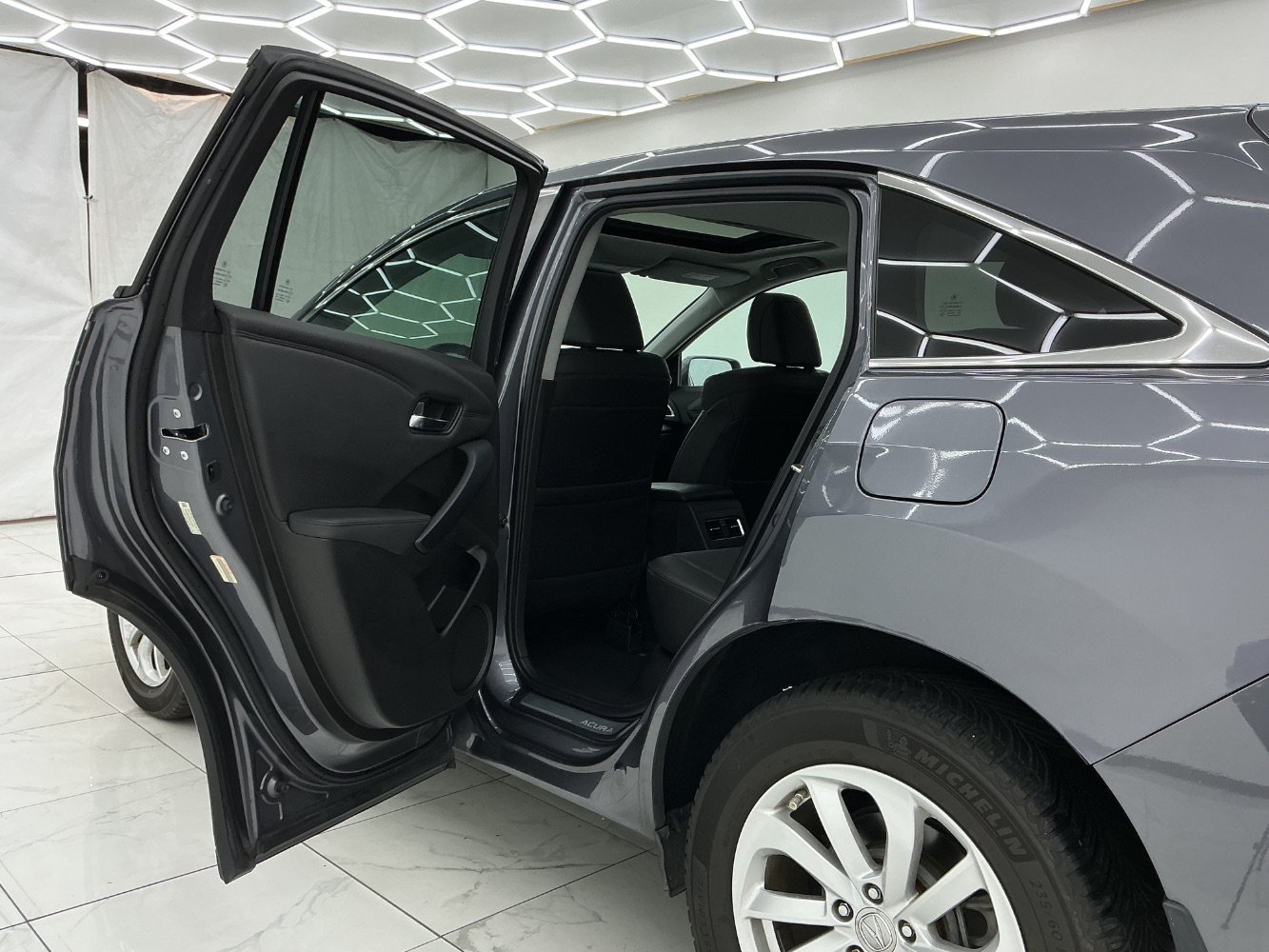 Used 2017 Acura RDX w/ Technology Package FWD image 22