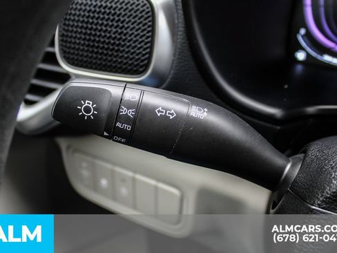 Used 2025 Kia Soul LX w/ LX Technology Package FWD image 29