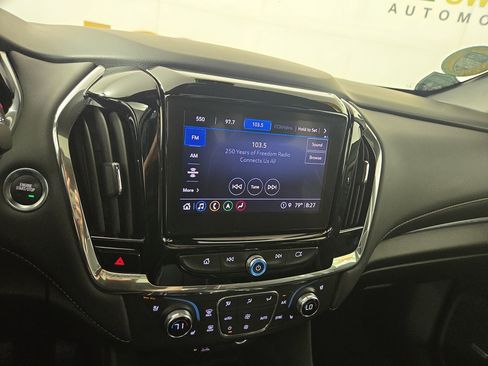 Used 2023 Chevrolet Traverse Premier AWD/4WD image 21