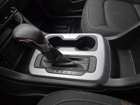 Used 2022 Chevrolet Colorado LT w/ Fleet Safety Package RWD image 14