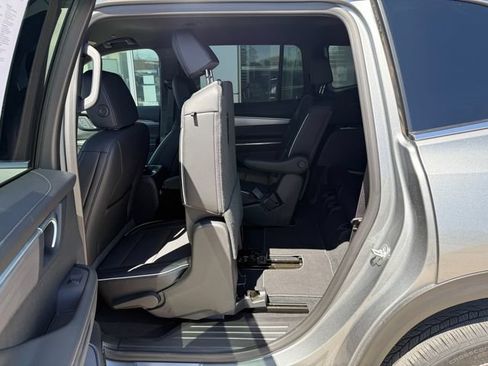 Used 2026 Buick Enclave Preferred FWD image 14