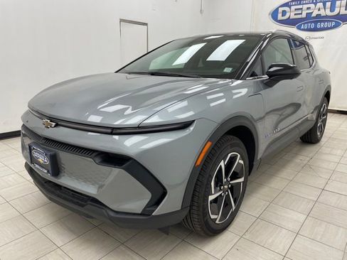 New 2026 Chevrolet Equinox EV LT image 17