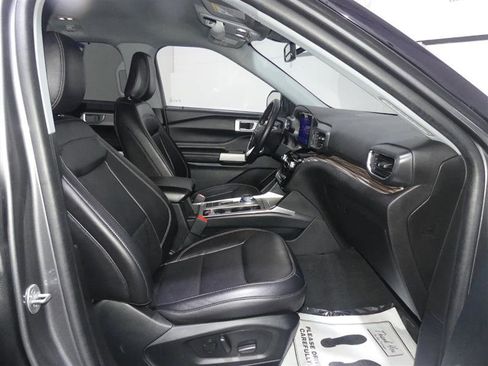Used 2023 Ford Explorer Limited image 29