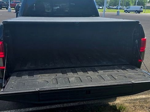 Used 2018 Ford F150 Platinum w/ Equipment Group 701A Luxury AWD/4WD image 8