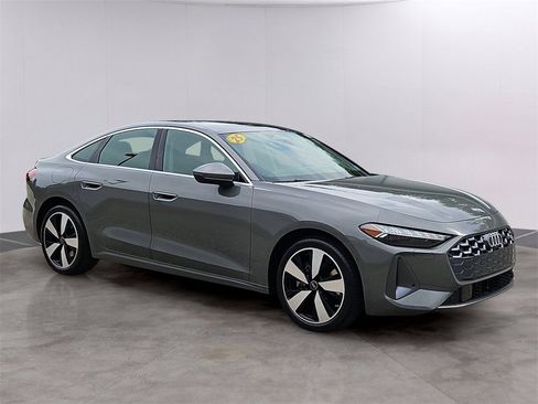 Used 2025 Audi A5 2.0T Premium Plus image 3