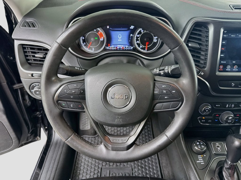 Used 2022 Jeep Cherokee Trailhawk w/ Comfort/Convenience Group AWD/4WD image 22