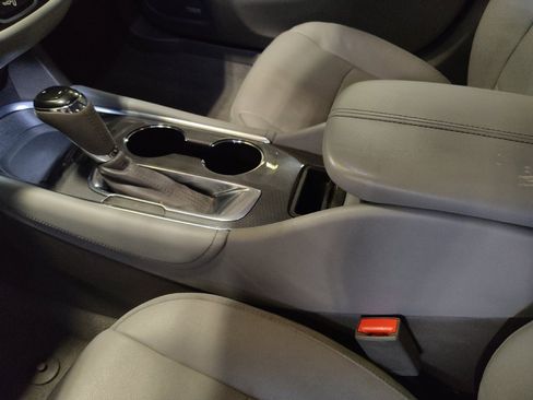 Used 2018 Chevrolet Malibu LT w/ Leather Package FWD image 26