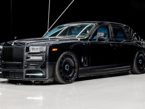 Used 2025 Rolls-Royce Phantom Mansory image 3