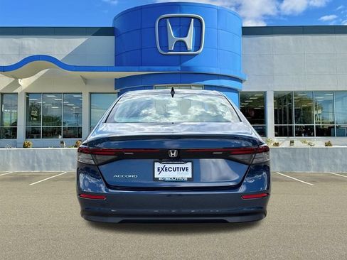 Used 2023 Honda Accord EX image 3