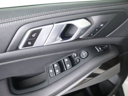 Used 2020 BMW X5 xDrive40i w/ Premium Package image 24