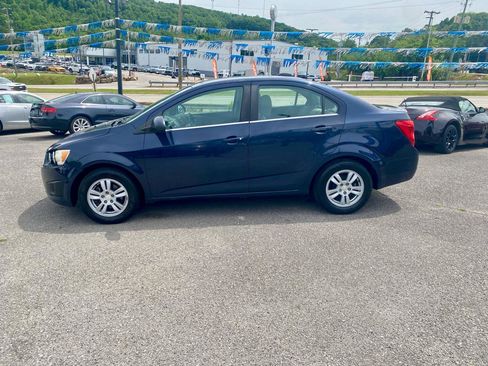 Used 2015 Chevrolet Sonic LT FWD image 4