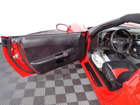 Used 2007 Chevrolet Corvette Convertible RWD image 18