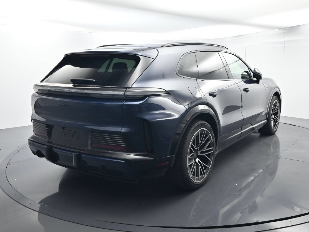 Certified 2026 Porsche Cayenne Turbo AWD/4WD image 14