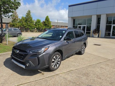 Used 2023 Subaru Outback Limited AWD/4WD image 4