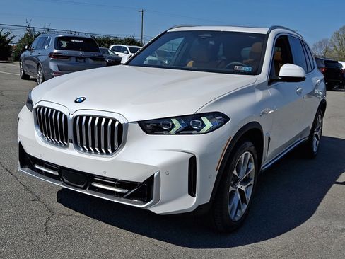 New 2026 BMW X5 xDrive40i w/ Climate Comfort Package AWD/4WD image 2