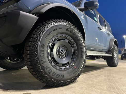 New 2025 Ford Bronco Outer Banks w/ Sasquatch Package image 60