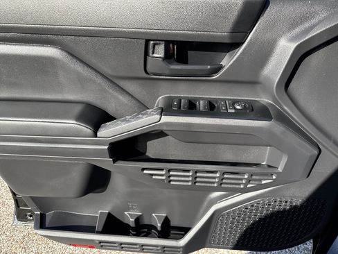 Used 2025 Toyota Tacoma SR image 16