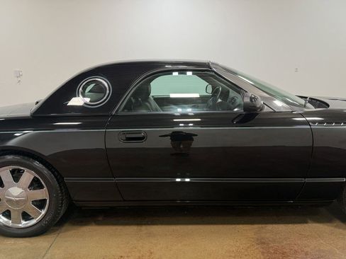 Used 2002 Ford Thunderbird image 31