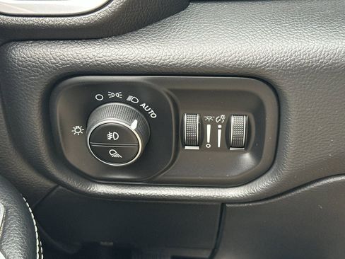 Used 2020 RAM 3500 Laramie image 31