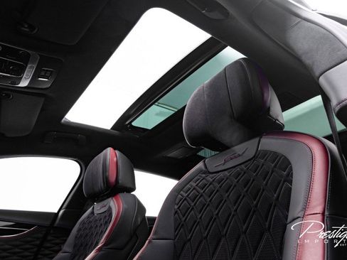 Used 2023 Bentley Flying Spur W12 image 31