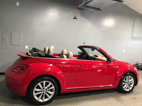 Used 2014 Volkswagen Beetle TDI image 5