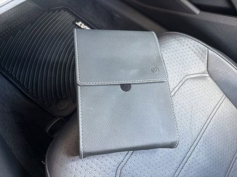 Used 2018 Volkswagen Passat 2.0T R-Line image 21