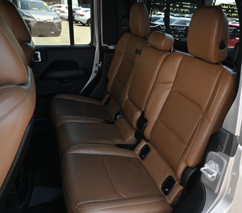 Used 2020 Jeep Gladiator Rubicon AWD/4WD image 21