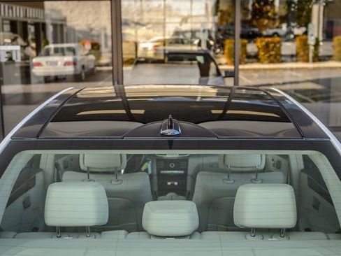 Used 2016 Mercedes-Benz E 350 Sedan w/ Premium Package image 10