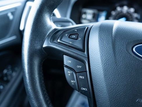 Used 2022 Ford Edge Titanium image 17