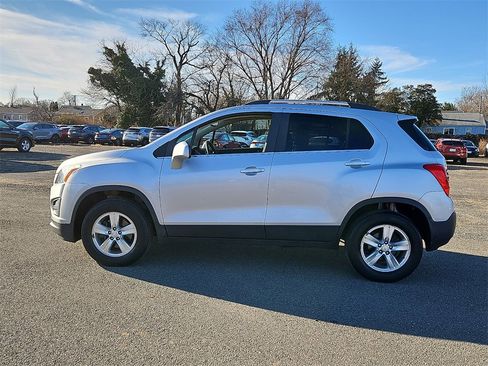 Used 2016 Chevrolet Trax LT image 4