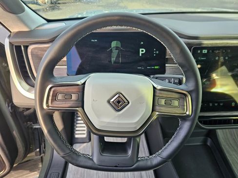 Used 2023 Rivian R1S Launch Edition image 30