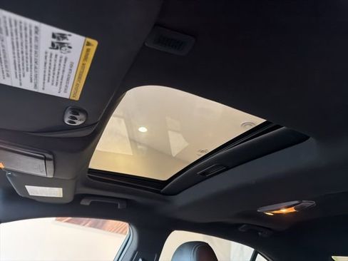 Used 2017 Ford Taurus SHO w/ Driver Assist Package image 17