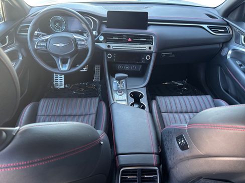 Used 2025 Genesis G70 2.5T w/ Sport Prestige Package image 10