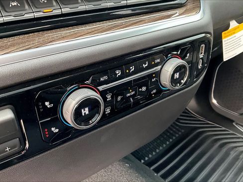 New 2026 Chevrolet Silverado 1500 LT image 18