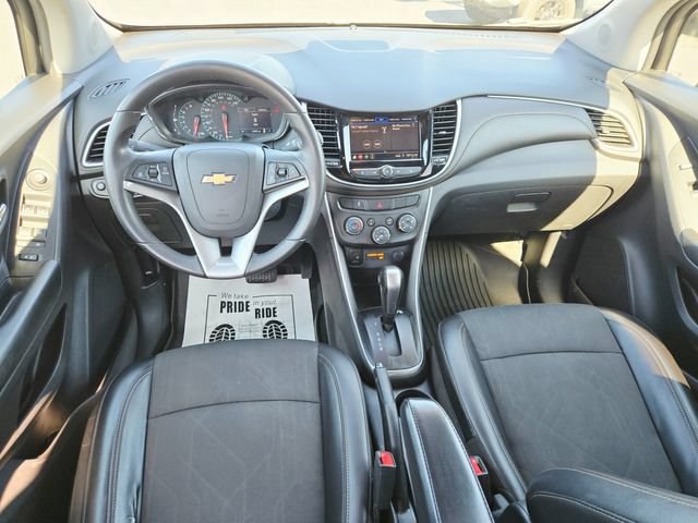 Used 2021 Chevrolet Trax LT w/ LT Convenience Package FWD image 10