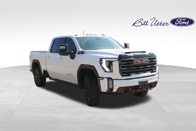 Used 2024 GMC Sierra 2500 AT4 w/ AT4 Premium Plus Package AWD/4WD image 3