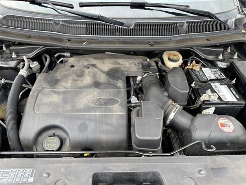 Used 2016 Ford Explorer XLT w/ Equipment Group 202A image 25