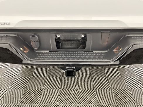 Used 2023 Chevrolet Colorado W/T w/ WT Convenience Package II image 6