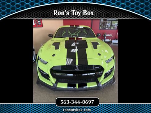 Used 2020 Ford Mustang Shelby GT500 w/ Carbon Fiber Track Pack RWD image 1