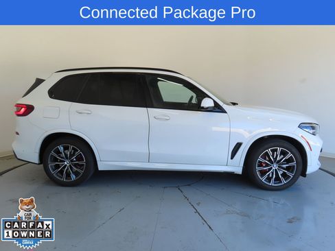 Used 2023 BMW X5 xDrive40i w/ M Sport Package image 2